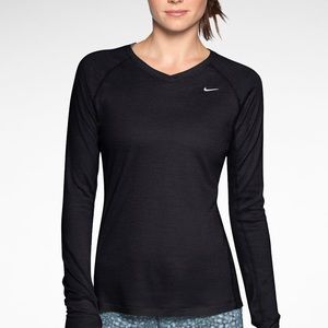 V neck long sleeve Nike tee
